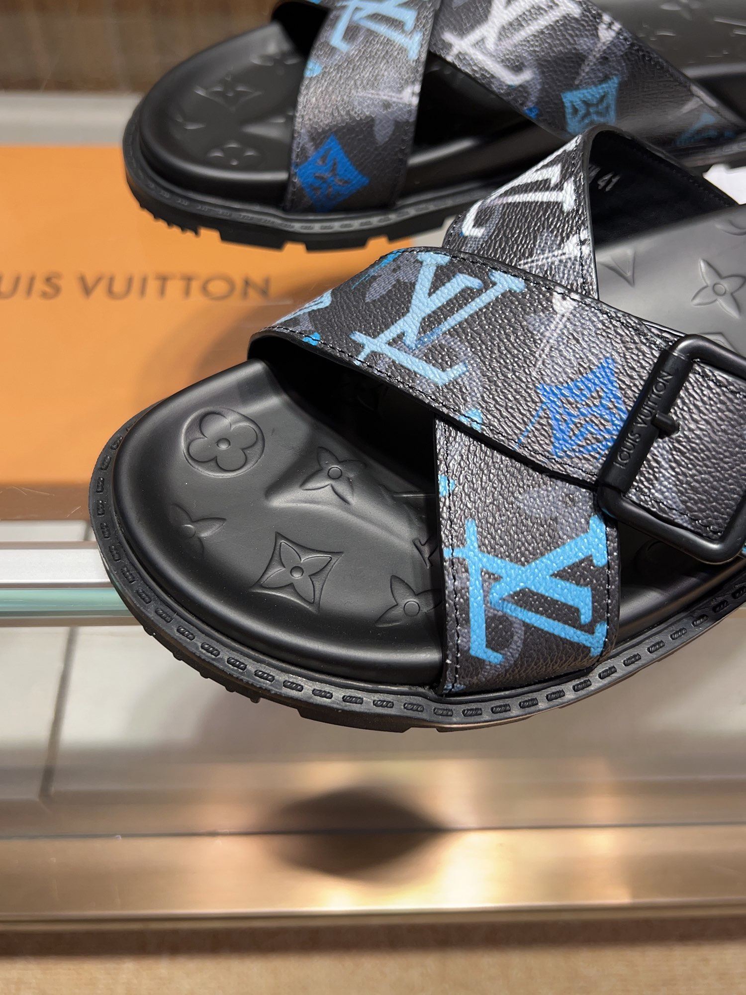 Louis Vuitton Slippers